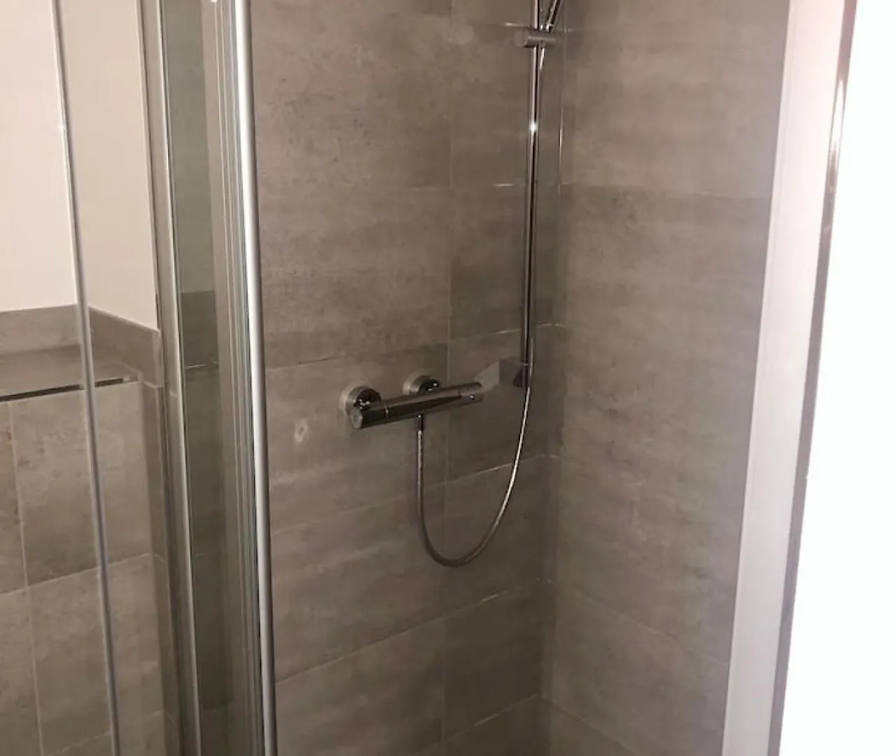 Holidayhome Apartments I Lichtenberg Rosenfelder Room 0*, ベルリン